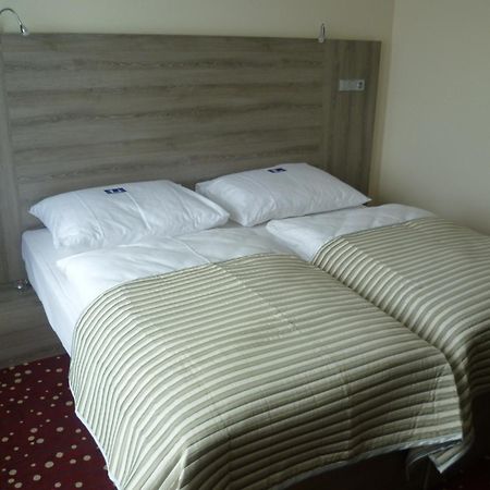 Ea Hotel Kraskov Stary Dvur 外观 照片