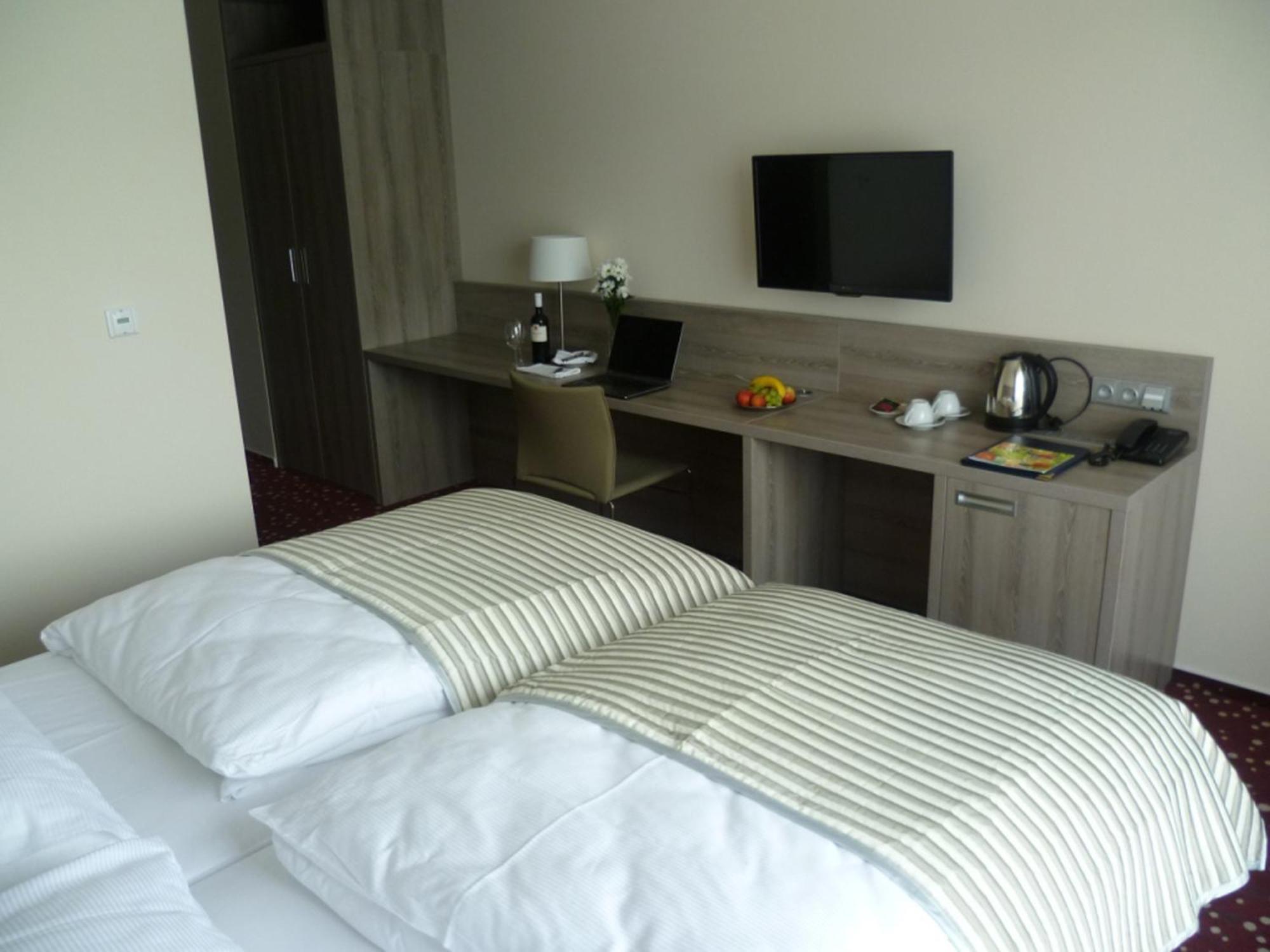 Ea Hotel Kraskov Stary Dvur 外观 照片