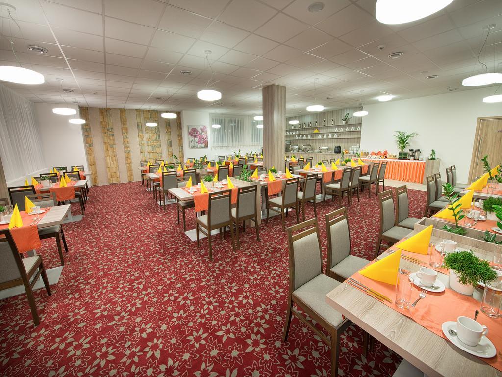 Ea Hotel Kraskov Stary Dvur 外观 照片