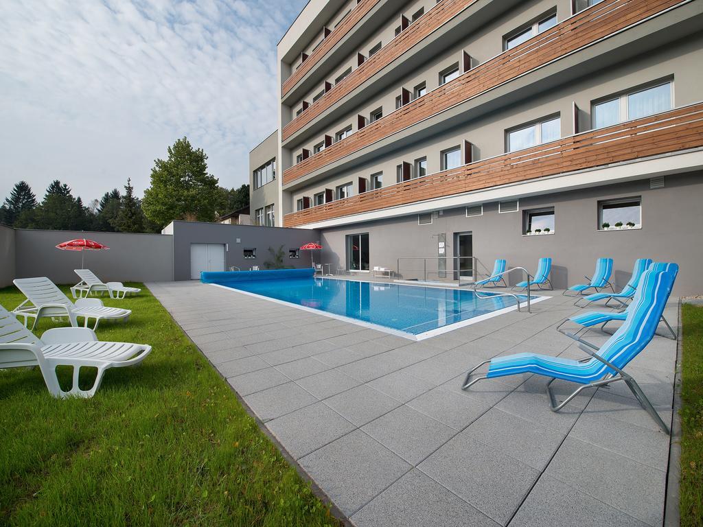 Ea Hotel Kraskov Stary Dvur 外观 照片