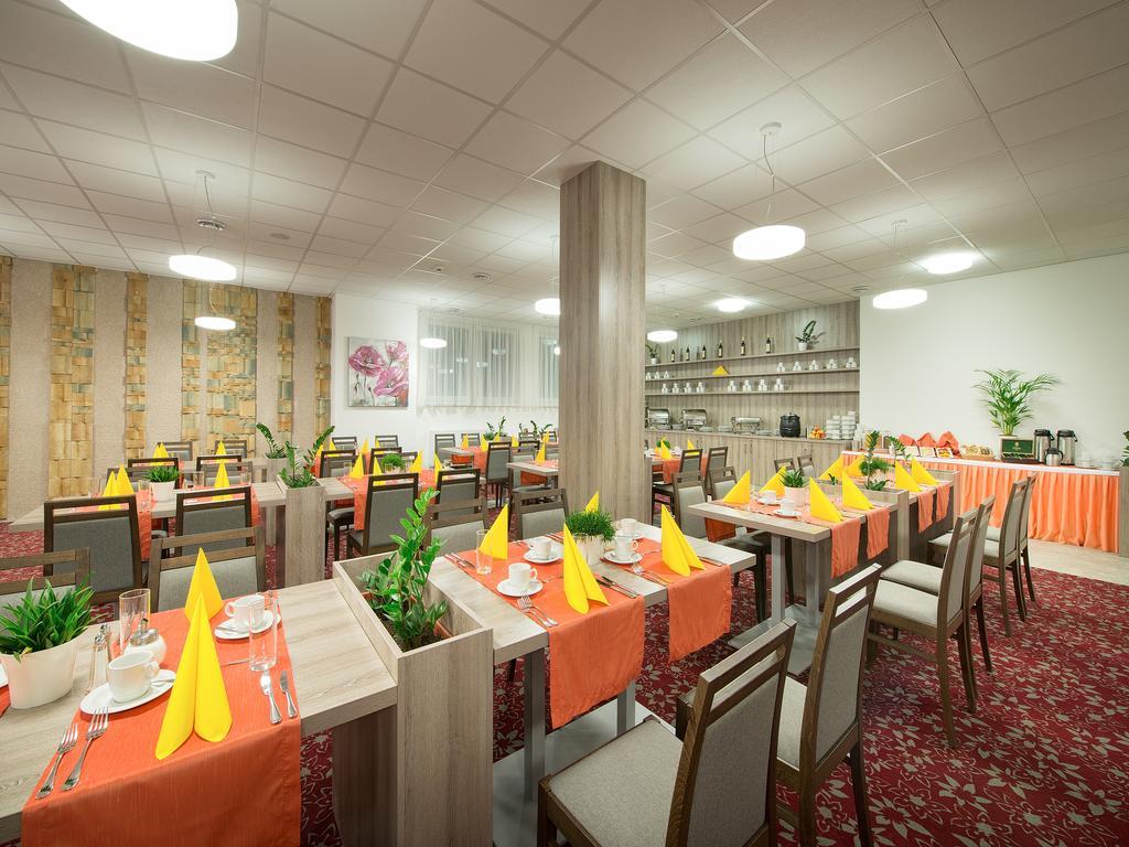 Ea Hotel Kraskov Stary Dvur 外观 照片